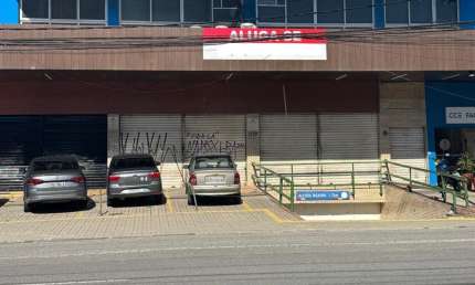 Ponto Comercial Imponente para locação no Coração de Boa Viagem com 950m² Totais com Estacionamento Privativo