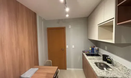 Studio Decorado de Alto Padrão no Caminho das Árvores