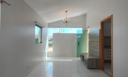 Casa C/3 quartos em condomínio com armários e ar condicionados