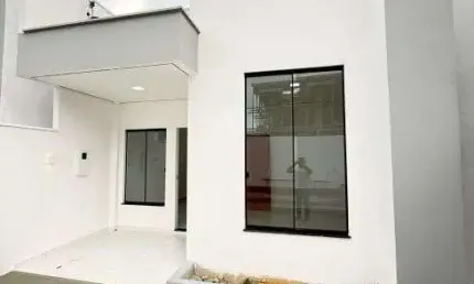 Casa de 3 Qrts / Av das Torres - Residencial Fechado / Estudo propostas em Dinheiro