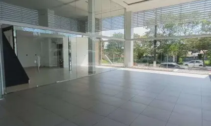Alugo Ponto Comercial Para Restaurante Bar ou Cafeteria/ Aleixo