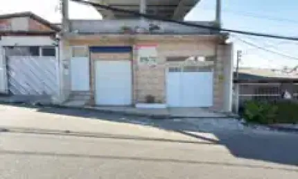 Alugo casa térrea com 3 Quartos / São José Operário