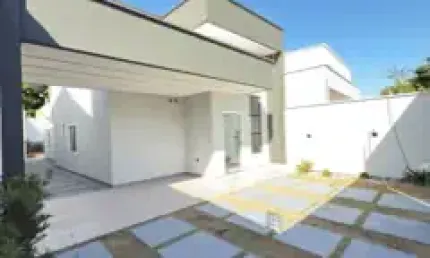 Casa de Alto Padrão no Parque Dez com 3 Suítes - Edícula e Piscina / Imóvel 100% Climatizado