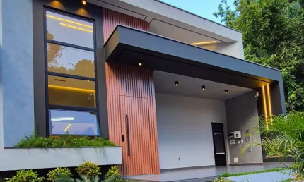 Casa na Ponta Negra com 3 Suítes / Vivenda das Marinas- Com Sistema de Placa Solar