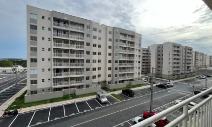 Alugo apartamento com modulados e ar condicionado/ próx da Av das Torres- 2 Qrts sendo 1 suite