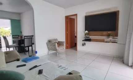 Casa na cidade nova com quintal / financia pelo banco