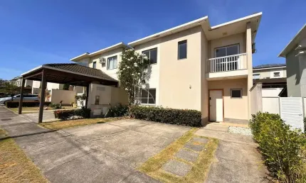 Casa 03 quartos no condomínio aldeia parque itatiaia em colina de laranjeiras modelo a