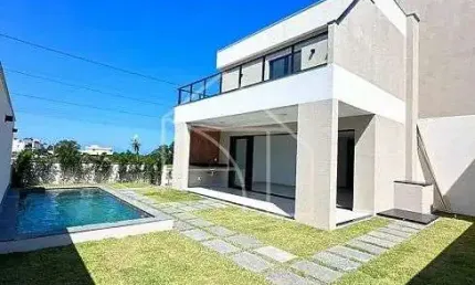 Casa no Arquipelago de Manguinhos com 4 Quartos, 208m²  - Manguinhos - Serra/ES