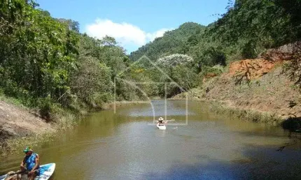 Sítio a venda entre Santa Leopoldina/Santa Teresa – 11 Hectares