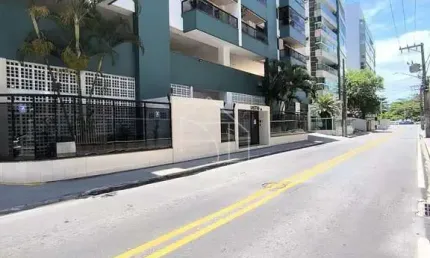 apartamento de 3 quartos sendo 1 suíte em Jardim Camburi na primeira quadra do mar