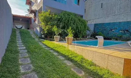 Casa com 4 Quartos e Suíte em Portal de Jacaraipe com Vista para o Mar
