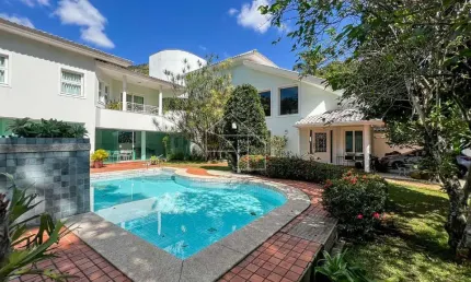 Casa de alto padrão à venda em fradinhos - vitória/es