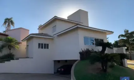 Vende-se casa de Alto Padrão no Residencial Condomínio Villa Bella.