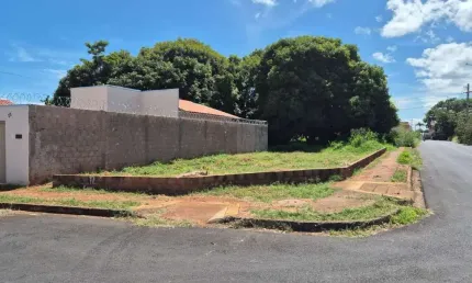 Terreno à venda no Mônica Cristina, Uberaba 
