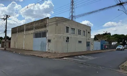 COMERCIAL à venda, 1 quarto, 1 suíte, 2 vagas, Parque das Gameleiras - UBERABA/MG