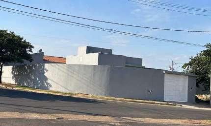 Casa à venda, 2 quartos, 3 vagas, Residencial Ipanema - UBERABA/MG