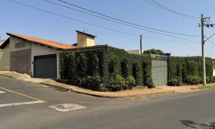 Casa à venda, 4 quartos, 4 suítes, 8 vagas, BOA VISTA - UBERABA/MG