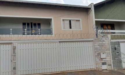 Casa com 5 quartos à venda na Nossa Senhora da Abadia, Uberaba 