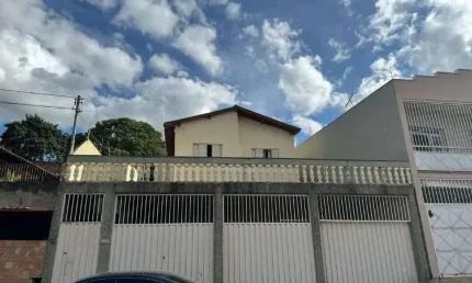 Casa à venda, 3 quartos, 2 vagas, Nossa Senhora da Abadia - UBERABA/MG