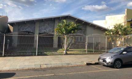 Casa à venda, 5 quartos, 2 suítes, 4 vagas, SÃO BENEDITO - UBERABA/MG