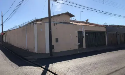 Casa à venda, 3 quartos, 1 suíte, 2 vagas, Conjunto Costa Telles I - UBERABA/MG