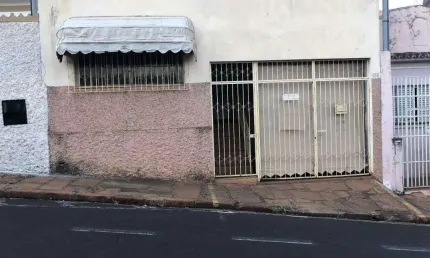 Casa à venda, 4 quartos, 1 vaga, centro - uberaba/mg