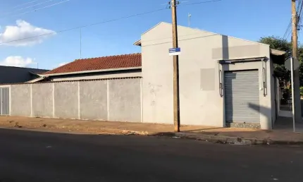 Casa à venda, 3 quartos, 2 vagas, Conjunto José Vallim de Melo - UBERABA/MG