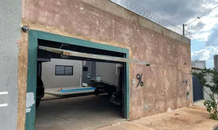Casa à venda, 3 quartos, 3 suítes, 6 vagas, JARDIM DO LAGO - UBERABA/MG