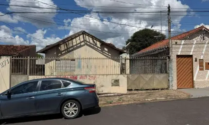 Casa à venda, 2 quartos, 2 vagas, Núcleo Habitacional Silvério Cartafina - UBERABA/MG