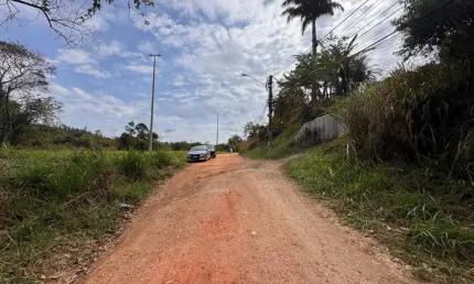 Terreno as margens da rodovia amaral peixoto, excelente para empresas, construção de galpão, condomínio de casas!