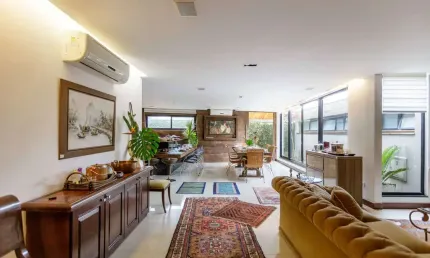 Casa com 4 quartos à venda na Rua Luiz Antônio Biazzetto, 747, Centro Cívico, Curitiba, 426 m2 por R$ 3.000.000