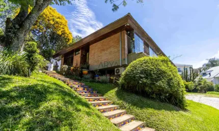 Casa com 4 quartos à venda na Rua Apolônia Kozak, Santo Inácio, Curitiba, 299 m2 por R$ 3.300.000