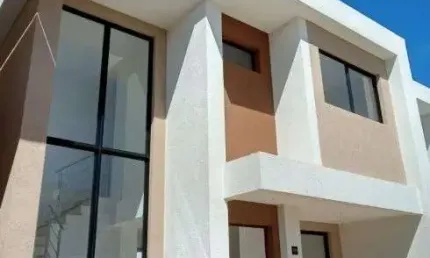 Imóvel para venda possui 101 metros quadrados com 3 quartos em Buraquinho - Lauro de Freitas - BA