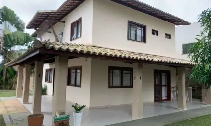 Sobrado para aluguel tem 150 metros quadrados com 4 quartos em Busca Vida (Abrantes) - Camaçari - BA