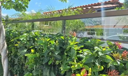 Térrea para venda tem 240 metros quadrados com 4 quartos em Centro - Lauro de Freitas - BA