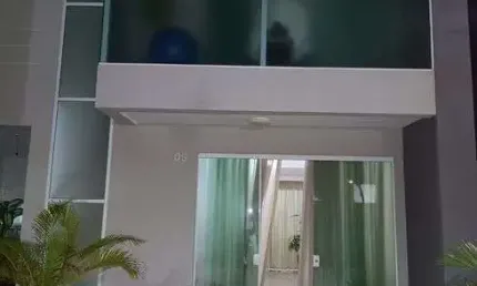 Casa de condomínio para venda tem 120 m² com 3 suítes e 2 vagas de garagem em Ipitanga