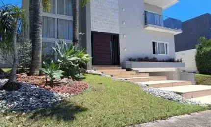 Sobrado para venda possui 315 metros quadrados com 3 quartos