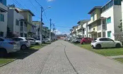 Duplex para venda possui 154 metros quadrados com 3 quartos em Buraquinho - Lauro de Freitas - BA