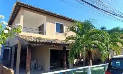 Sobrado para aluguel tem 120 metros quadrados com 4 quartos