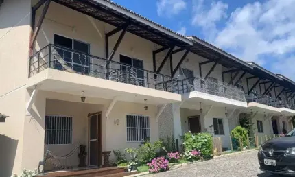 Imóvel para aluguel tem 159 metros quadrados com 3 quartos em Buraquinho - Lauro de Freitas - BA