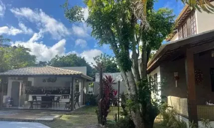 Sobrado para venda possui 278 metros quadrados com 4 quartos