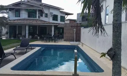 Imóvel para venda tem 340 metros quadrados com 4 quartos em Portão - Lauro de Freitas - BA
