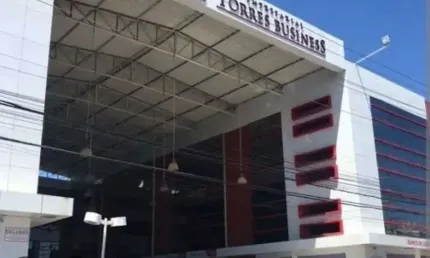 Imóvel para aluguel e venda tem 30 metros quadrados em Recreio Ipitanga - Lauro de Freitas - BA