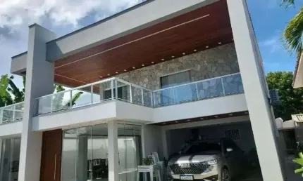 Sobrado para venda possui 400 metros quadrados com 4 quartos