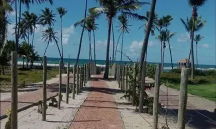 Imóvel para venda tem 570 metros quadrados em Praia do Forte - Mata de São João - BA