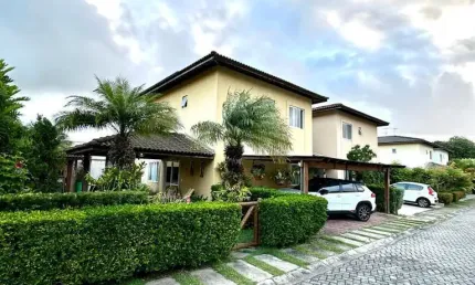 BAIXOU DE PREÇO!  Casa Duplex no Condomínio Estoril Sol – Lauro de Freitas