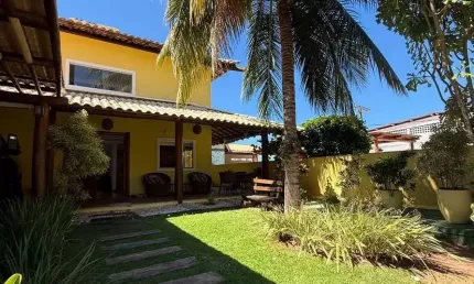 Casa exclusiva em vilas do atlântico: conforto e lazer ao seu alcance!