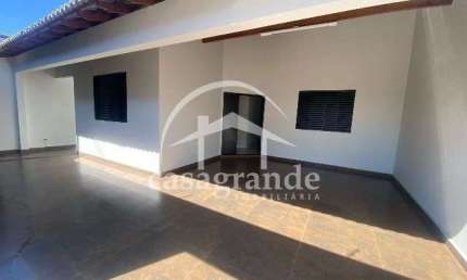 Casa com 3 quartos para alugar no Alto Umuarama, Uberlândia  por R$ 4.500
