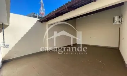 Casa comercial com 1 sala para alugar no Brasil, Uberlândia  por R$ 5.000