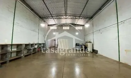 Barracão / Galpão / Depósito com 1 sala para alugar no Alto Umuarama, Uberlândia  por R$ 9.000